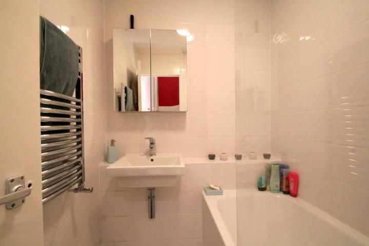 			1 month deposit instead of 6 weeks, saving you £683.33!, 2 Bedroom, 1 bath, 1 reception Flat			 Mapesbury Road, KILBURN