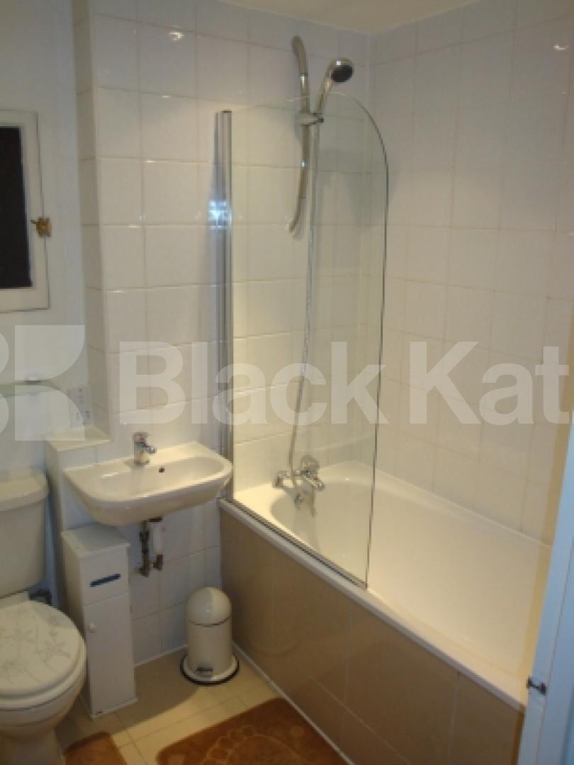 			NEW INSTRUCTION!, 1 Bedroom, 1 bath, 1 reception Flat			 Shirland Road, MAIDA VALE/QUEENS PARK