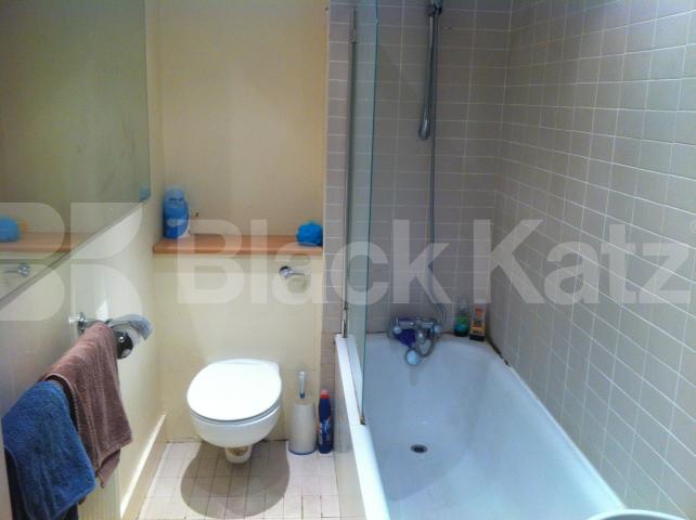 			NEW INSTRUCTION, 2 Bedroom, 1 bath, 1 reception Flat			 Camden Road, CAMDEN