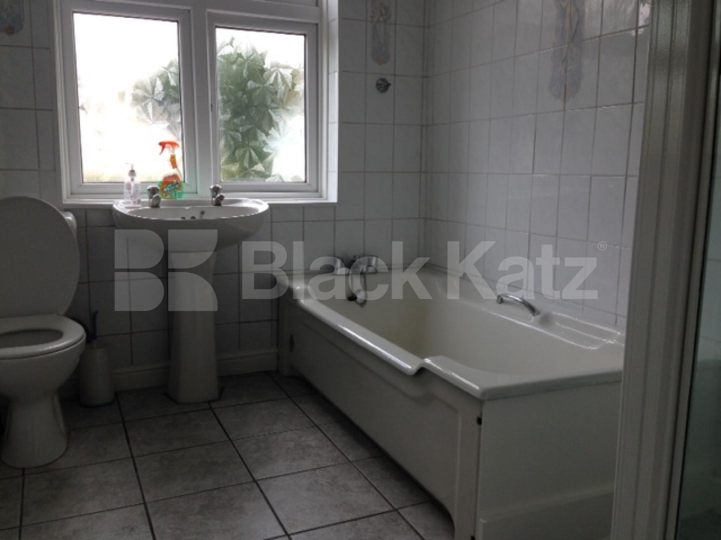 			NEW INSTRUCTION, 4 Bedroom, 1 bath, 1 reception House			 Ramillies road, Chiswick