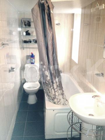 			NEW INSTRUCTION (Private Garden), 1 Bedroom, 1 bath, 1 reception Ground Floor Flat			 Raynham Road, HAMMERSMITH