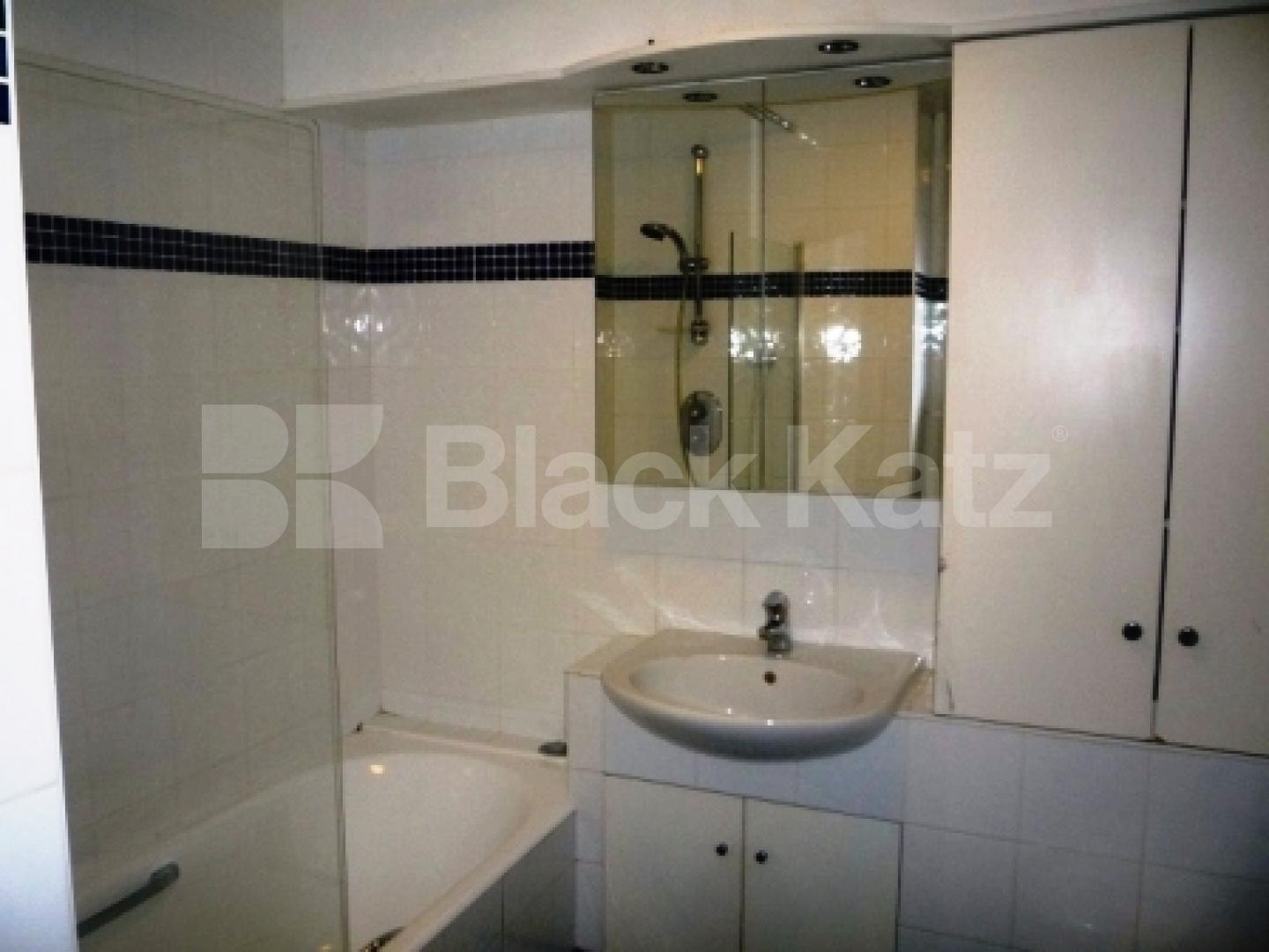 			2 Bed Garden Flat in Muswell Hill, 2 Bedroom, 1 bath, 1 reception Ground Floor Maisonette			 Woodland Gardens, Muswell Hill