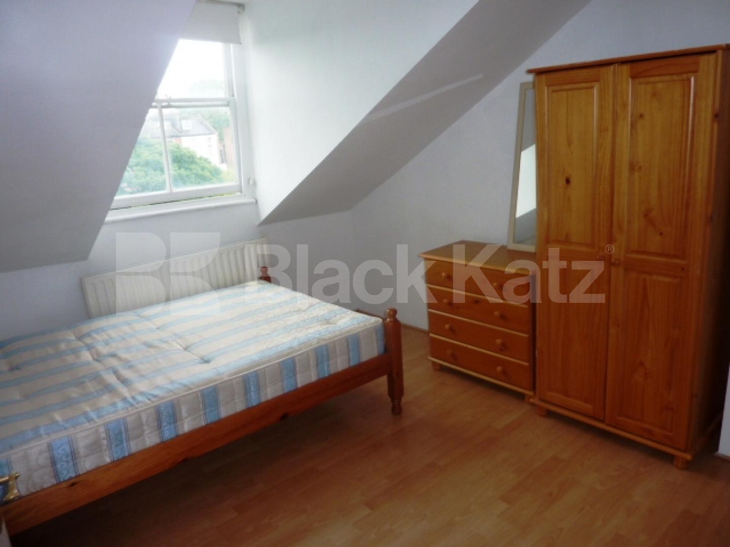 			NEW INSTRUCTION , 2 Bedroom, 1 bath, 1 reception House			 Tollington road, Holloway