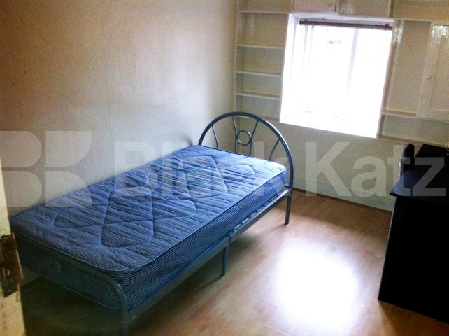 			NEW INSTRUCTION!, 3 Bedroom, 1 bath, 1 reception Flat			 Goodge Street, TOTTENHAM CRT. ROAD