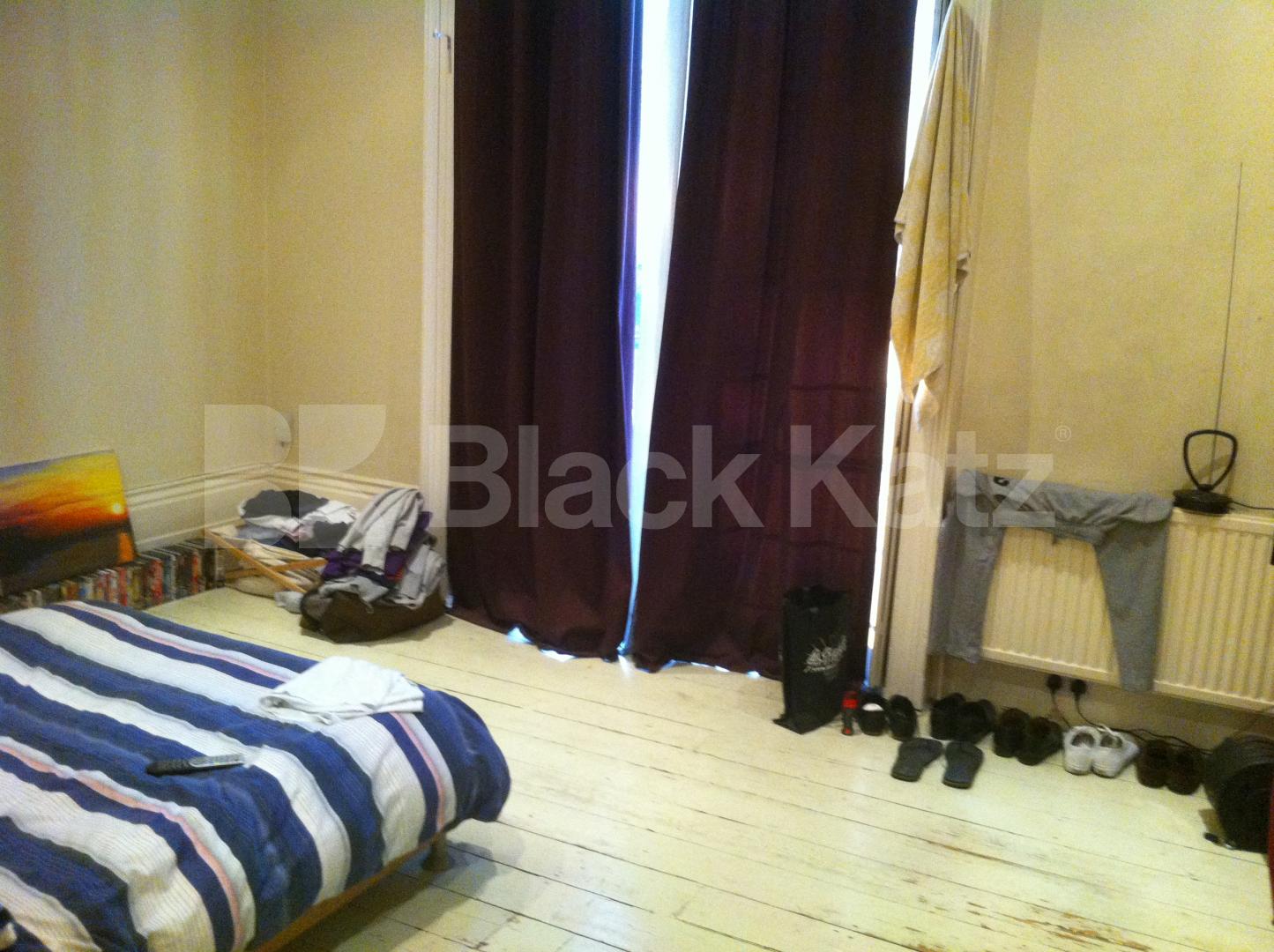 			NEW INSTRUCTION, 2 Bedroom, 1 bath, 1 reception Flat			 Camden Road, CAMDEN