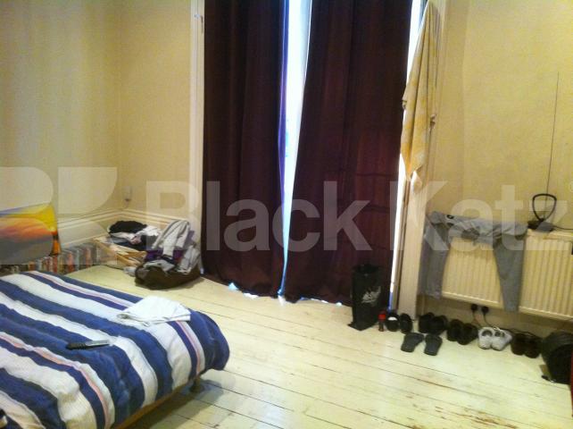 			NEW INSTRUCTION, 2 Bedroom, 1 bath, 1 reception Flat			 Camden Road, CAMDEN