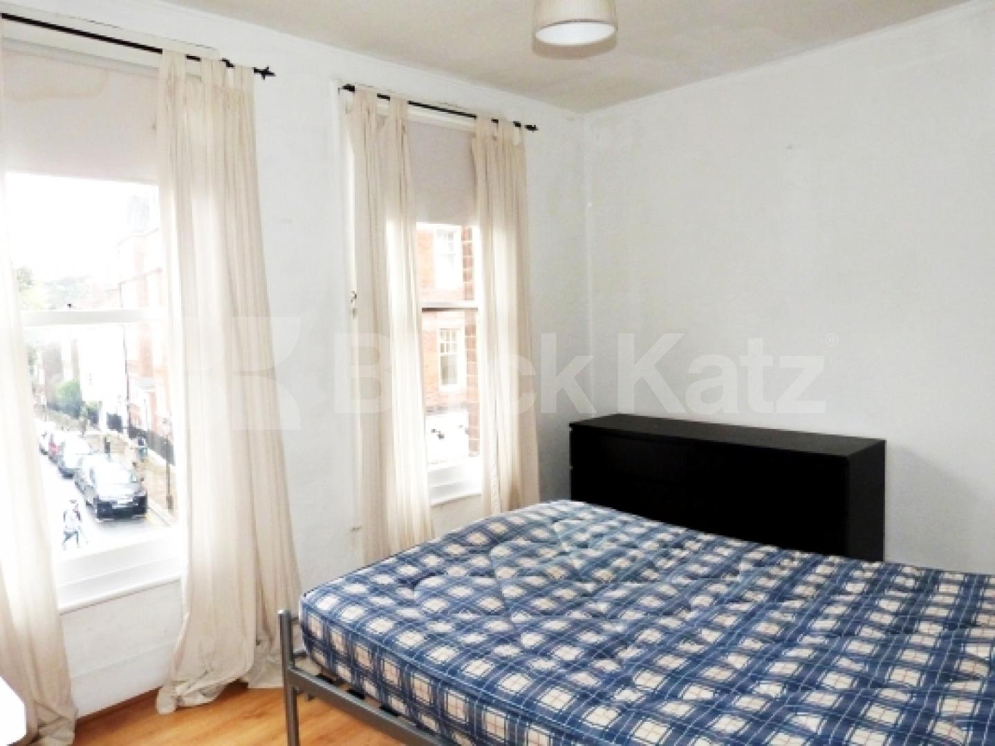 			INCLUSIVE OF COUNCIL TAX!, 3 Bedroom, 1 bath, 1 reception Flat			 Heath Street, HAMPSTEAD