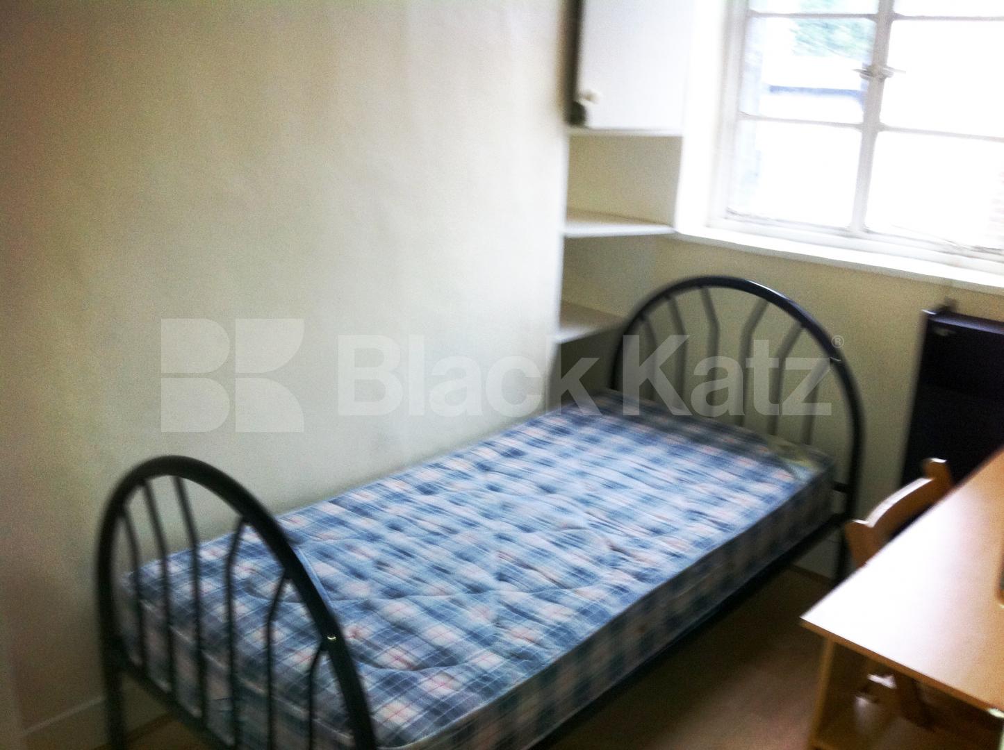 			NEW INSTRUCTION!, 3 Bedroom, 1 bath, 1 reception Flat			 Goodge Street, TOTTENHAM CRT. ROAD