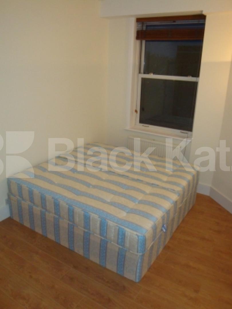 			NEW INSTRUCTION!, 2 Bedroom, 1 bath, 1 reception Flat			 Finchley Road, FINCHLEY ROAD