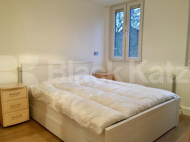 			NEW INSTRUCTION, 1 Bedroom, 1 bath, 1 reception Maisonette			 Loats Road, Clapham  Park