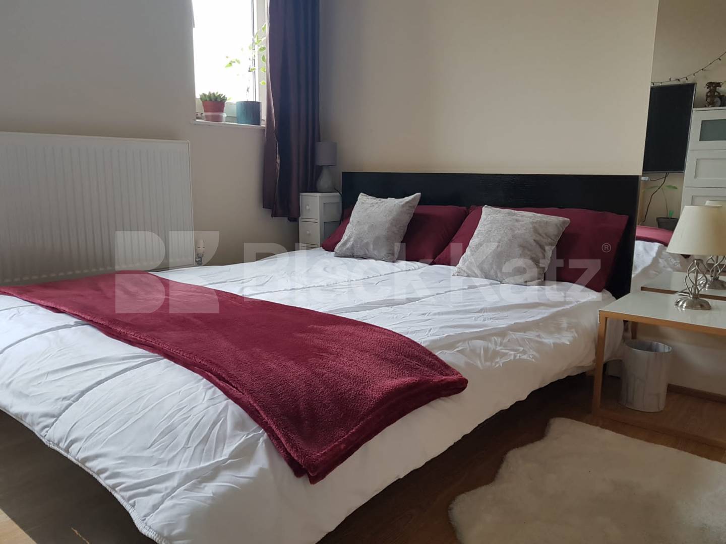 Superbly located duplex apartment  Allan House Deely Road  , Vauxhall