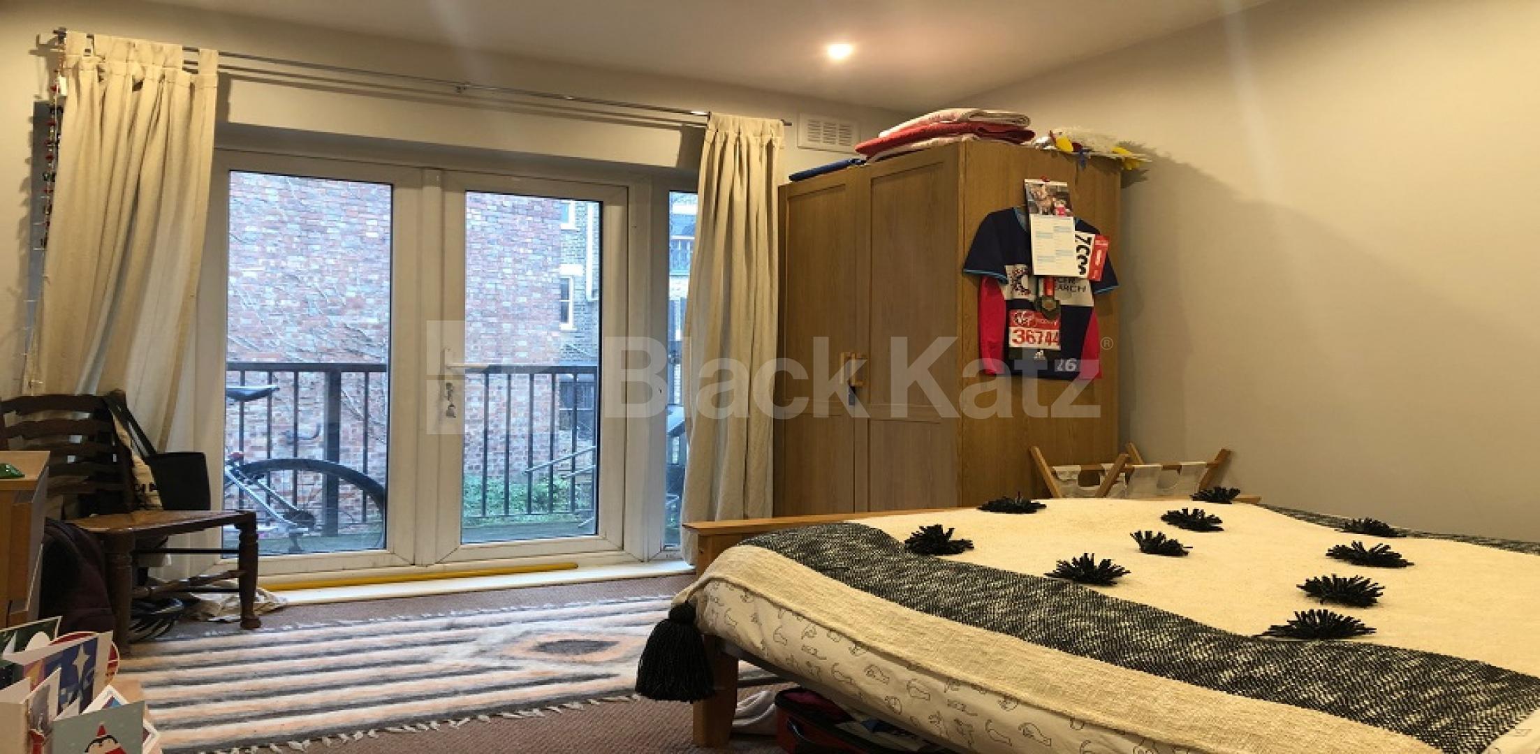 			LET , 2 Bedroom, 1 bath, 1 reception Apartment			 Handforth Road, Oval