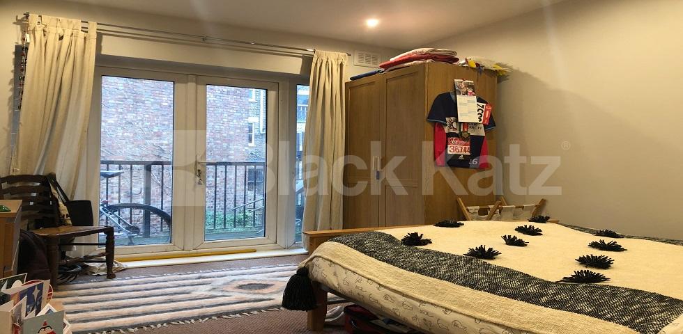 			LET , 2 Bedroom, 1 bath, 1 reception Apartment			 Handforth Road, Oval