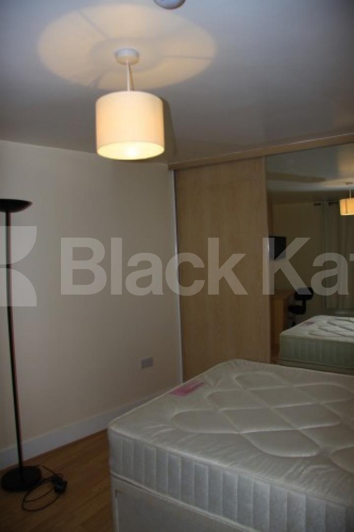 			NEW INSTRUCTION - ZONE 1 !, 4 Bedroom, 1 bath, 1 reception Flat			 Brewer Street, PICCADILLY CIRCUS -SOHO