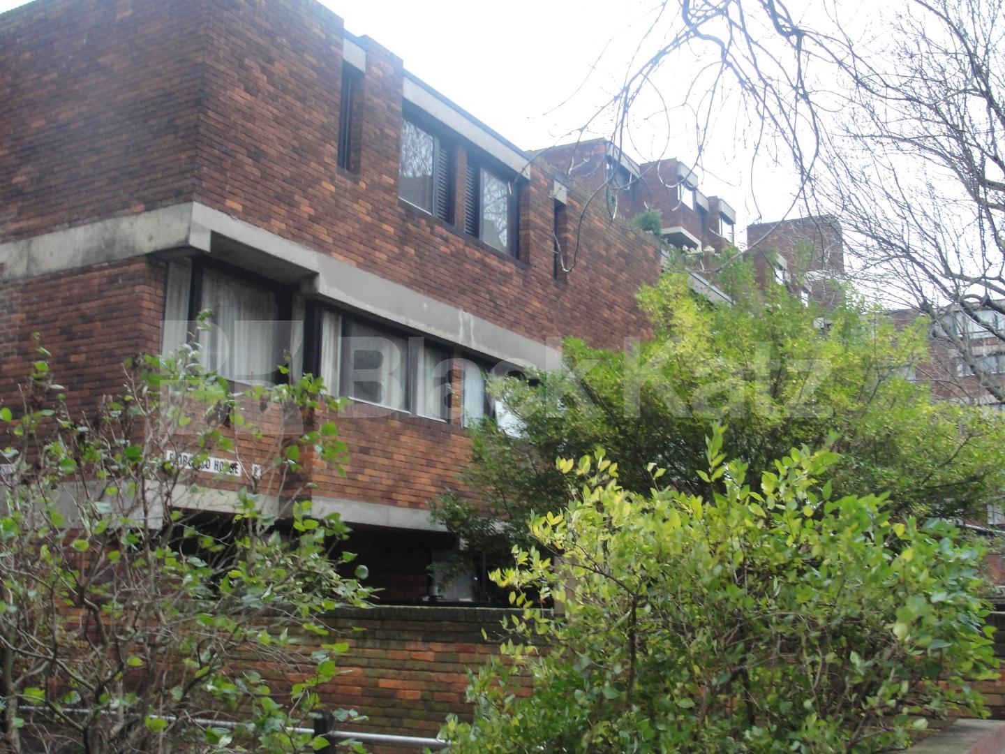 			LET , 1 Bedroom, 1 bath, 1 reception Flat			 Vauxhall Bridge Road, Pimlico