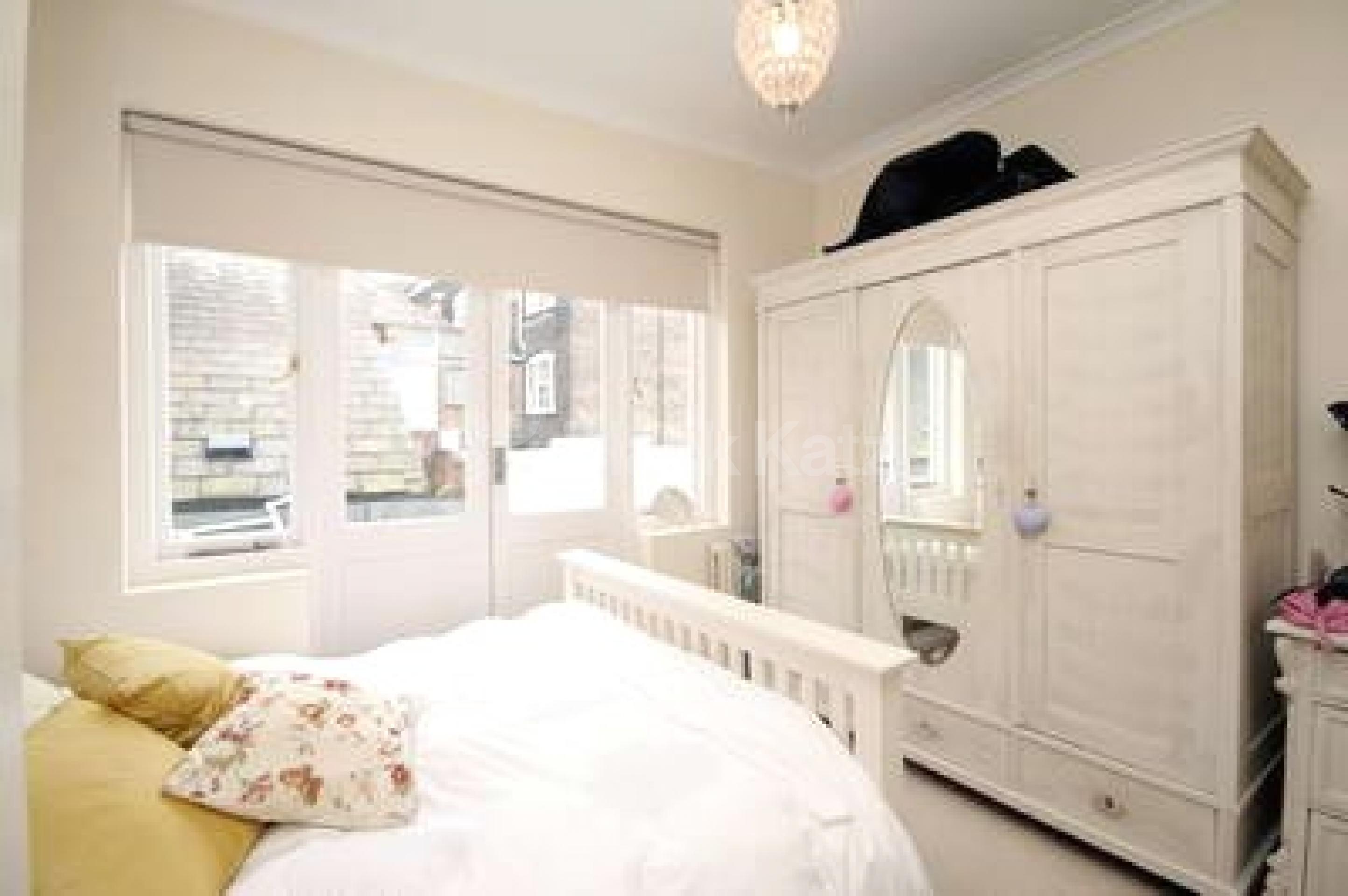 			NEW INSTRUCTION, 2 Bedroom, 1 bath, 1 reception Flat			 Chalk Farm Road, CAMDEN NW1