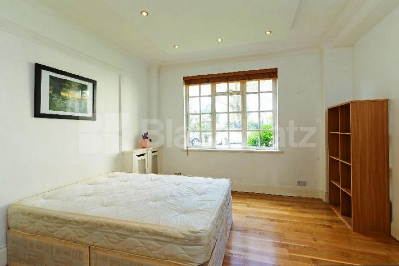 			NEW INSTRUCTION!, 4 Bedroom, 1 bath, 1 reception Flat			 Maida Vale, MAIDA VALE