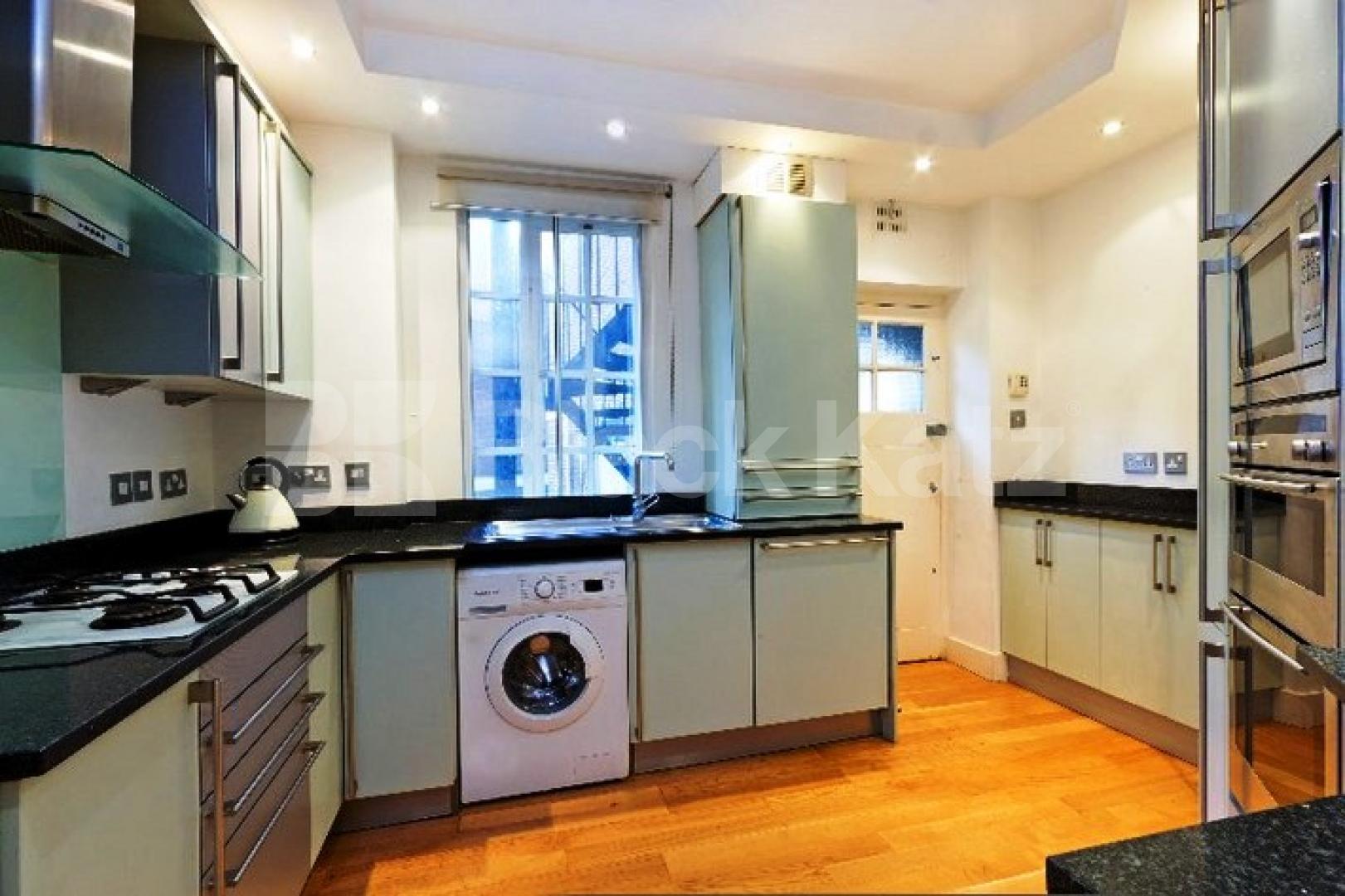 			NEW INSTRUCTION!, 4 Bedroom, 1 bath, 1 reception Flat			 Maida Vale, MAIDA VALE