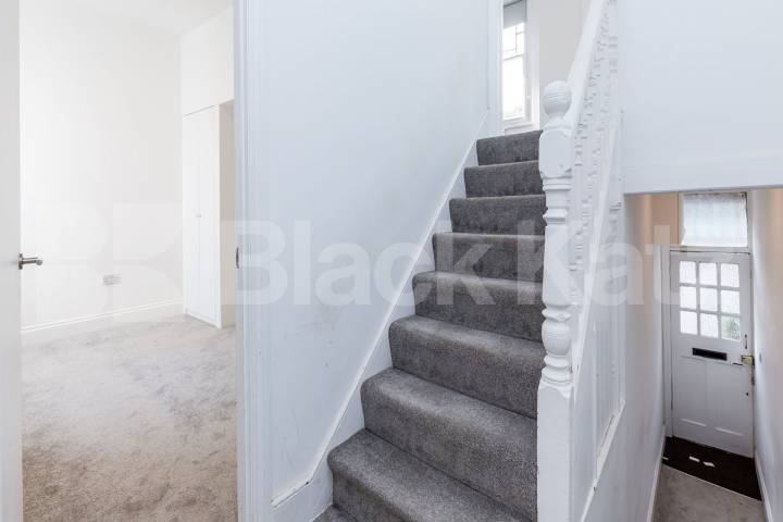 3 bedroom 1 bathroom property located in a prime area of Muswell Hill Alexandra Gardens, Muswell Hill 