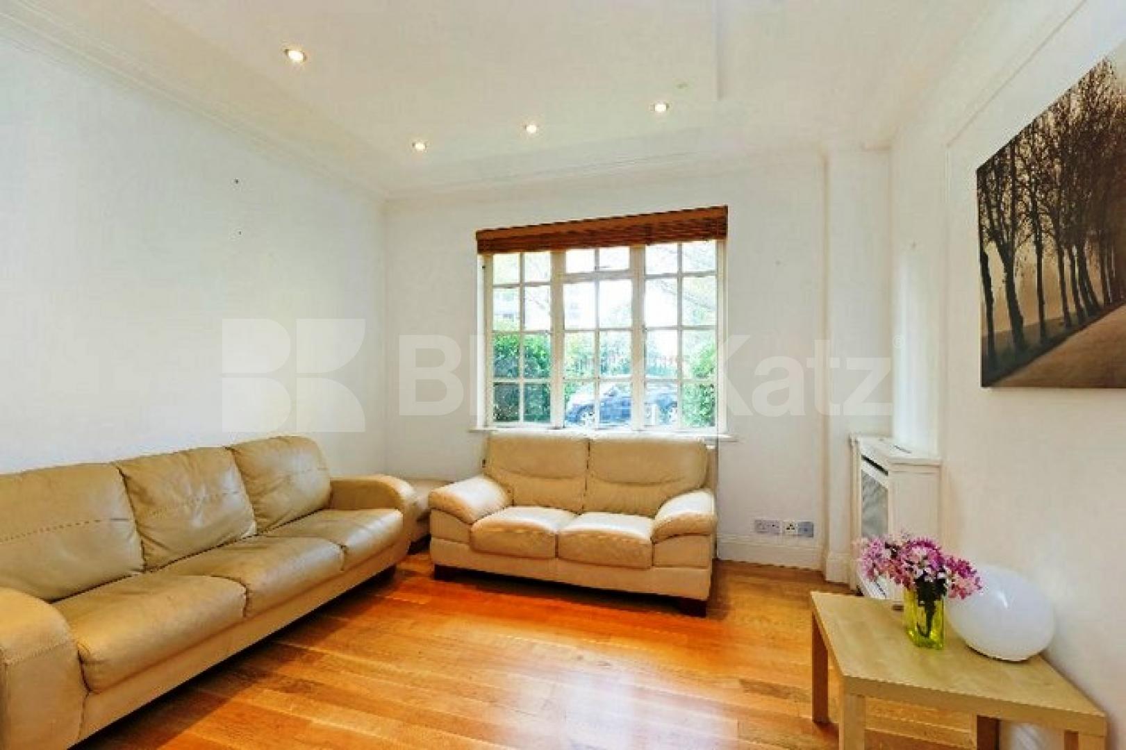 			NEW INSTRUCTION!, 4 Bedroom, 1 bath, 1 reception Flat			 Maida Vale, MAIDA VALE