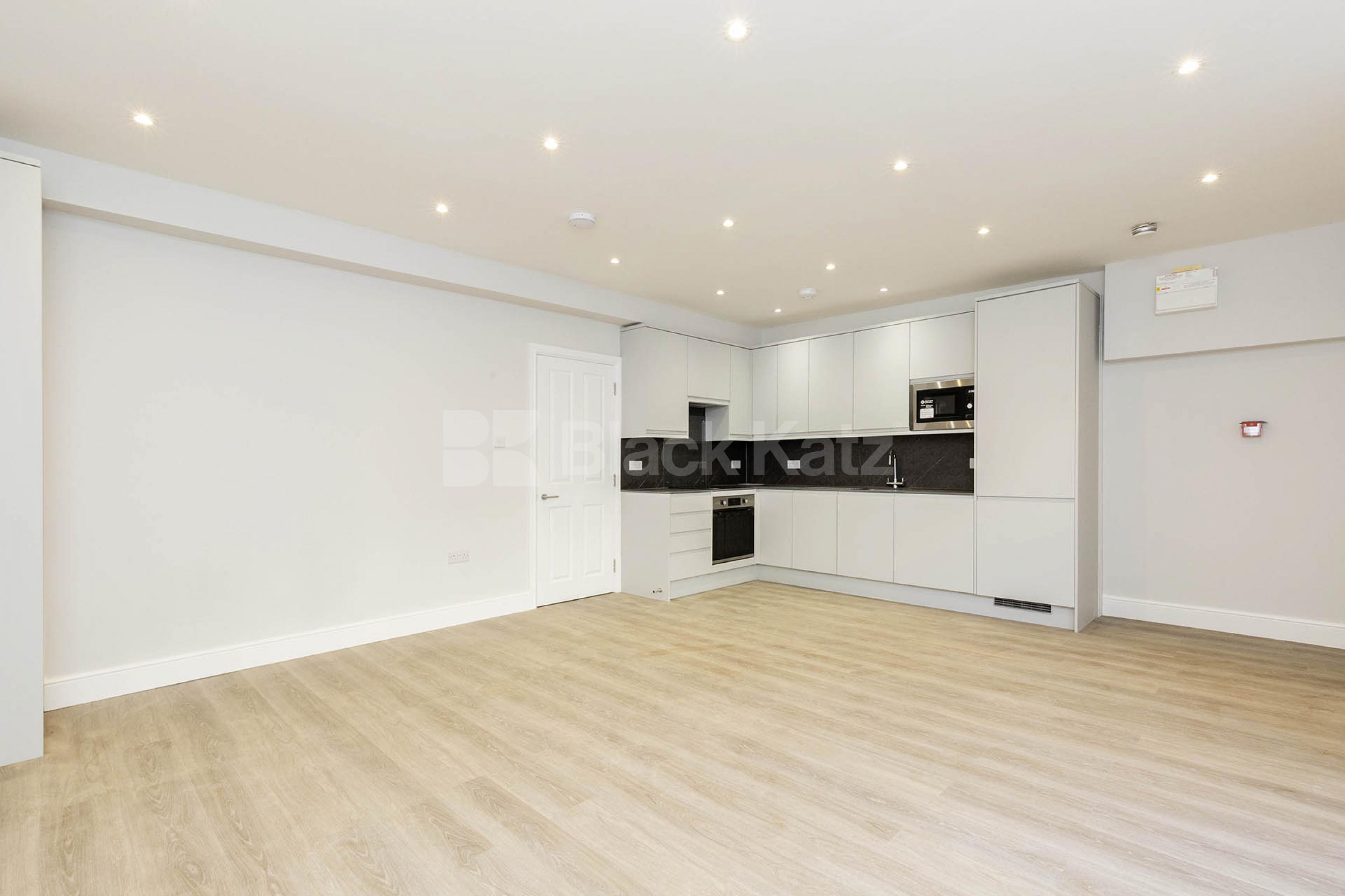 Newly refurbished one bed within a large victorian house in Maida Vale.  Sutherland Avenue, Maida Vale W9