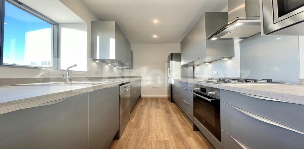 			LET, 2 Bedroom, 1 bath, 1 reception Apartment			 Brixton Road, Oval