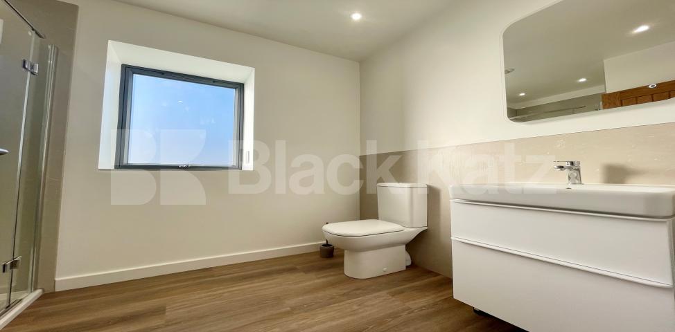 			LET, 2 Bedroom, 1 bath, 1 reception Apartment			 Brixton Road, Oval