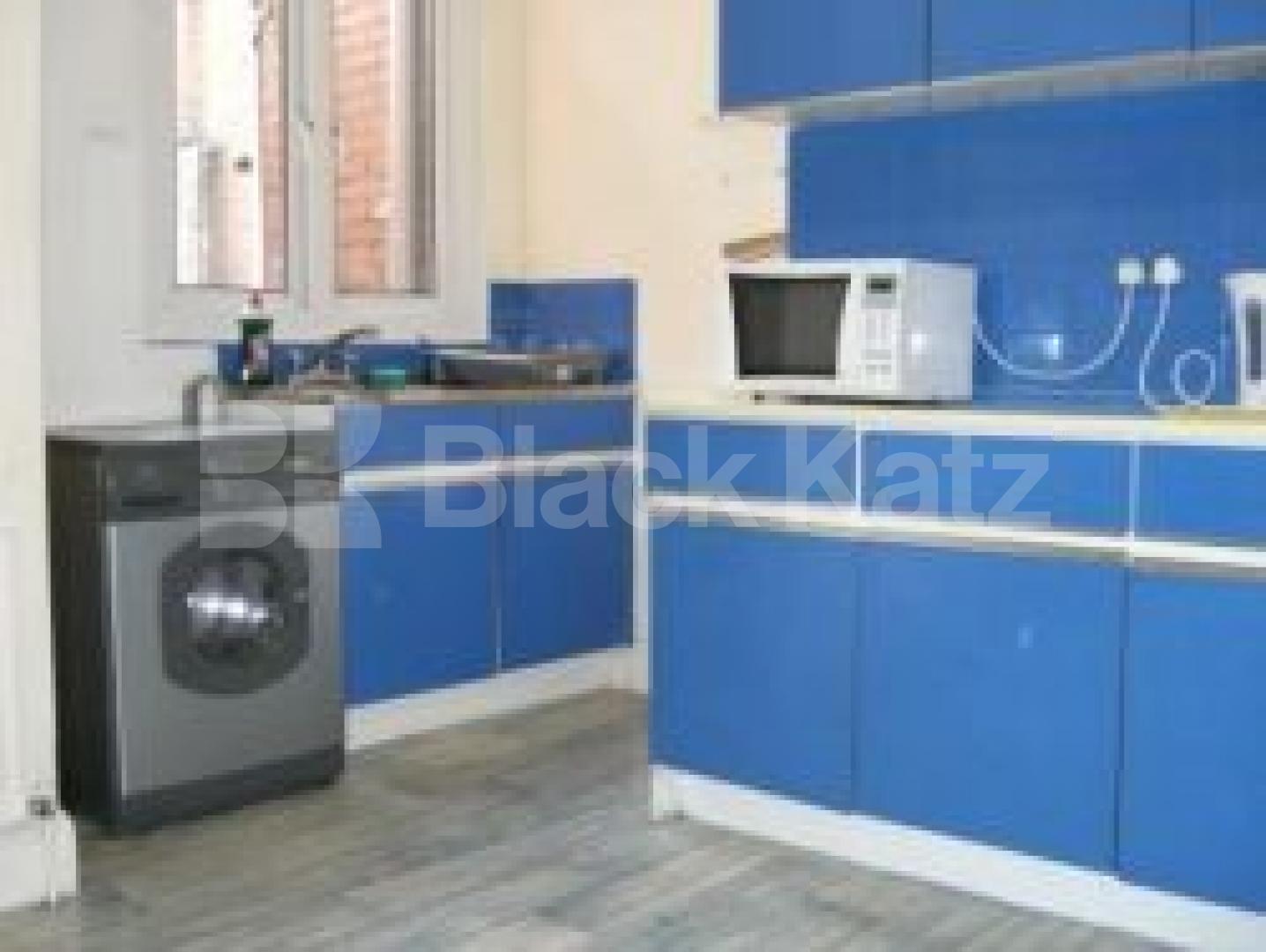 			3 Bedroom, 1 bath, 1 reception Flat			 Fairfield Gardens, CROUCH END N8