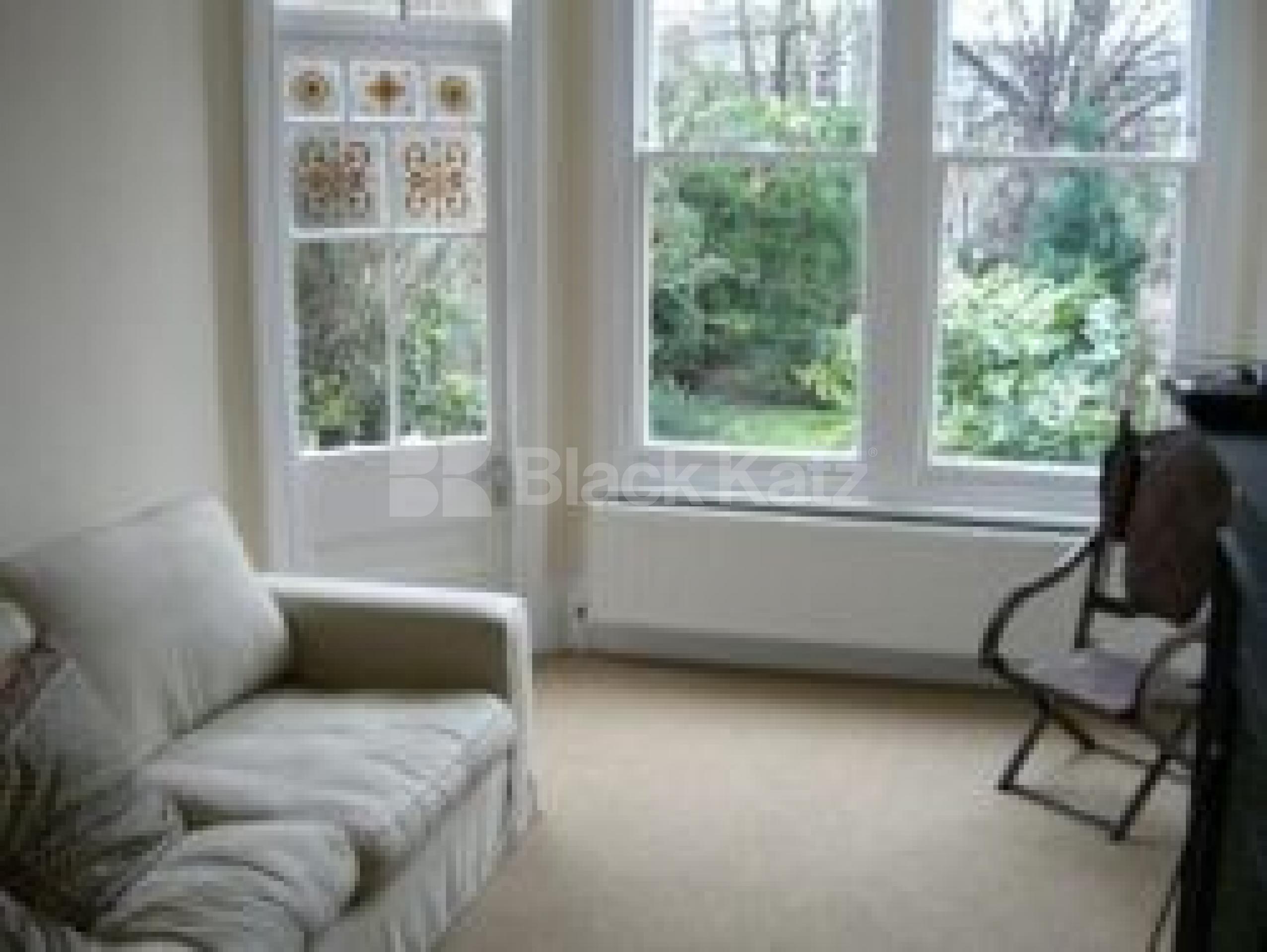 			5 Bedroom, 1 bath, 1 reception House			 Glebe Road, CROUCH END N8 N8