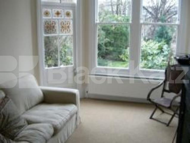 			5 Bedroom, 1 bath, 1 reception House			 Glebe Road, CROUCH END N8