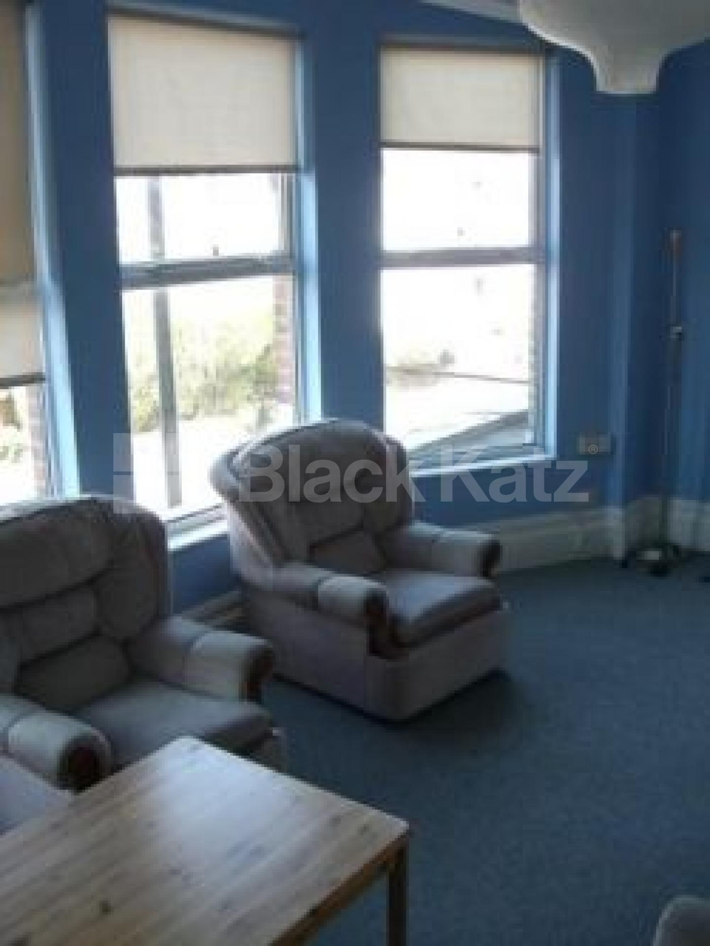 			2 Bedroom, 1 bath, 1 reception Flat			 Muswell Hill Broadway, MUSWELL HILL N10 N10