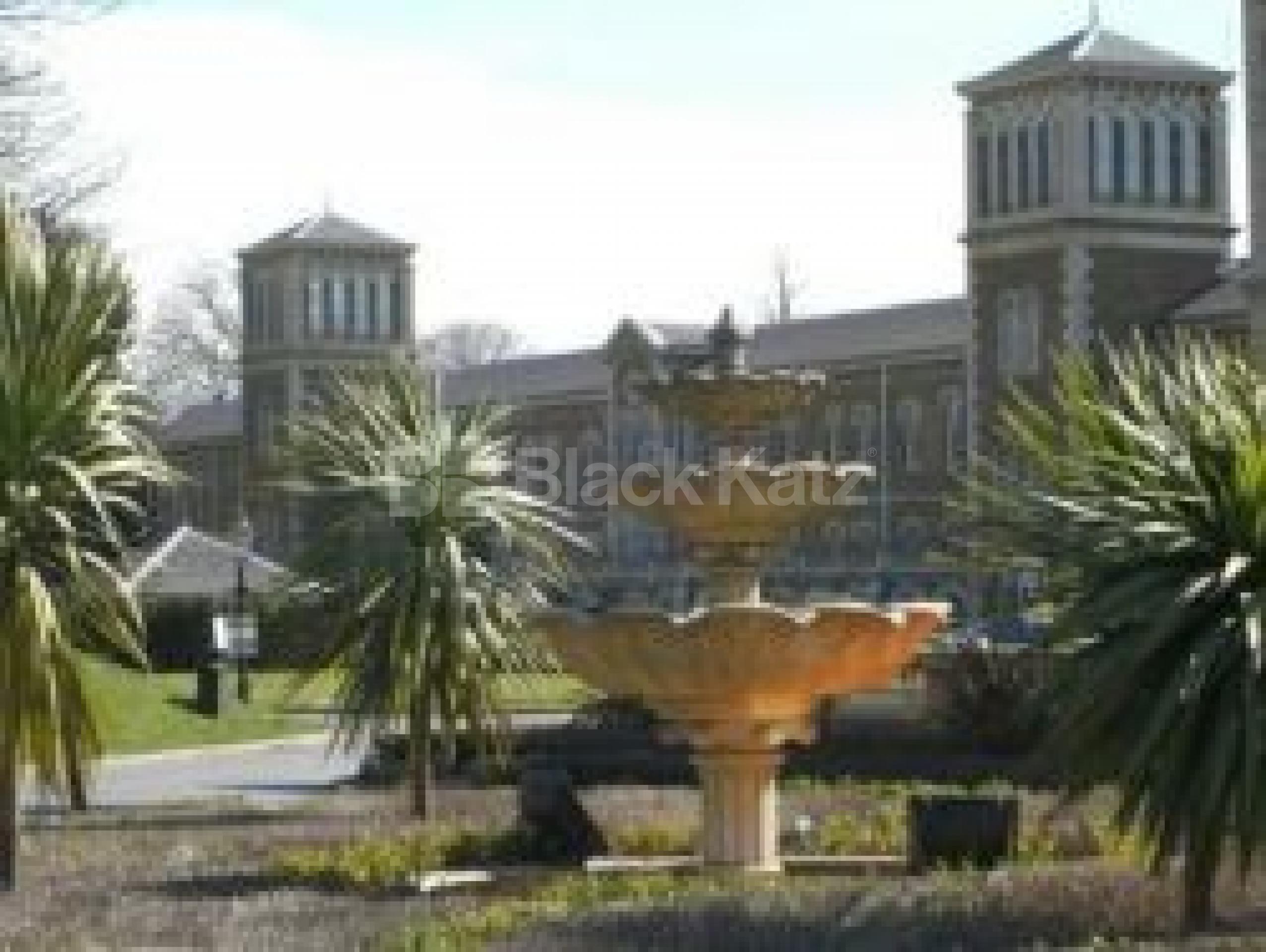 1 Bedroom Apartment in Princess Park Manor, FRIERN N11