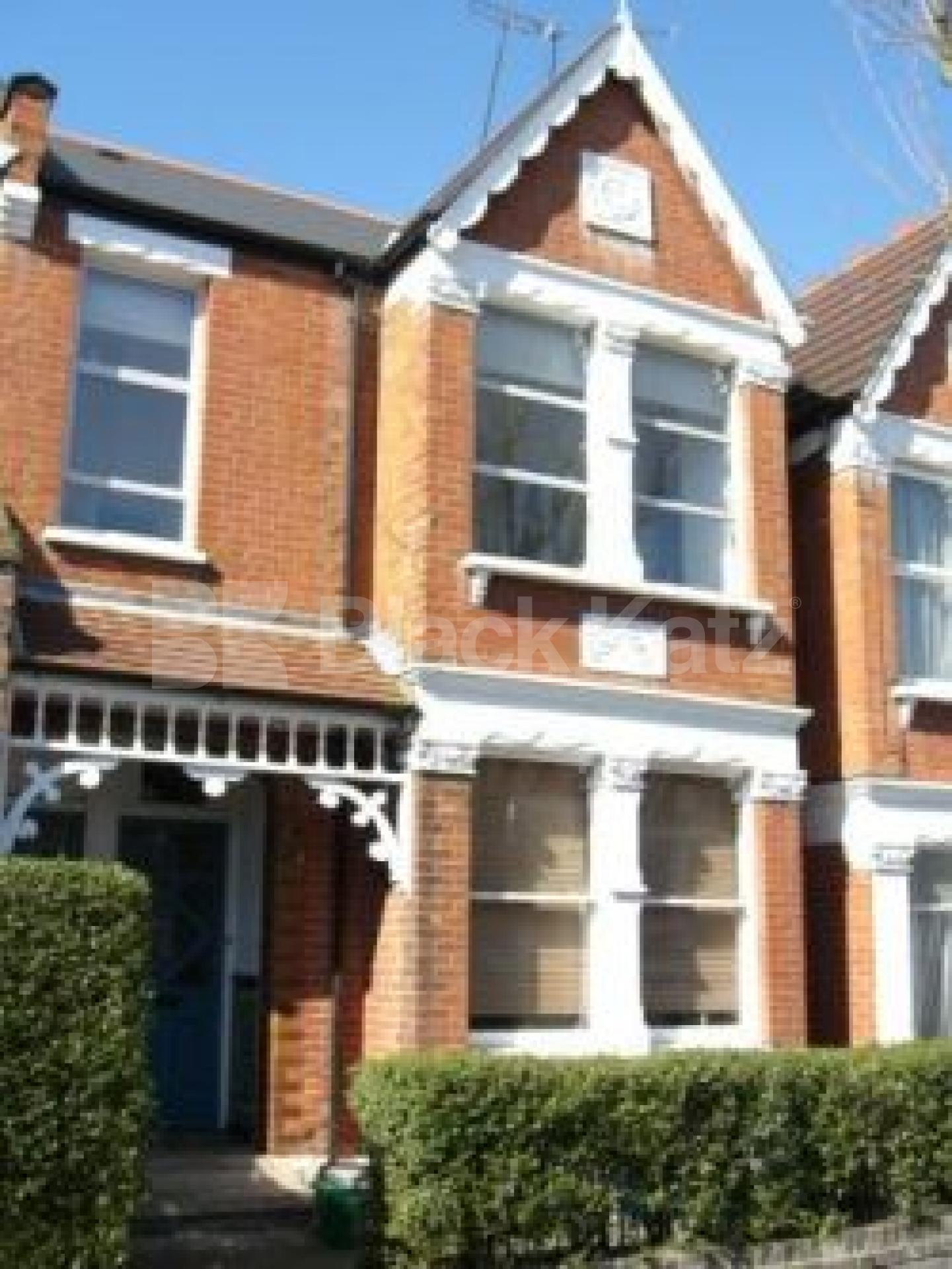 			NEW INSTRUCTION, 2 Bedroom, 1 bath, 1 reception Flat			 Princes Avenue, ALEXANDRA PALACE N22