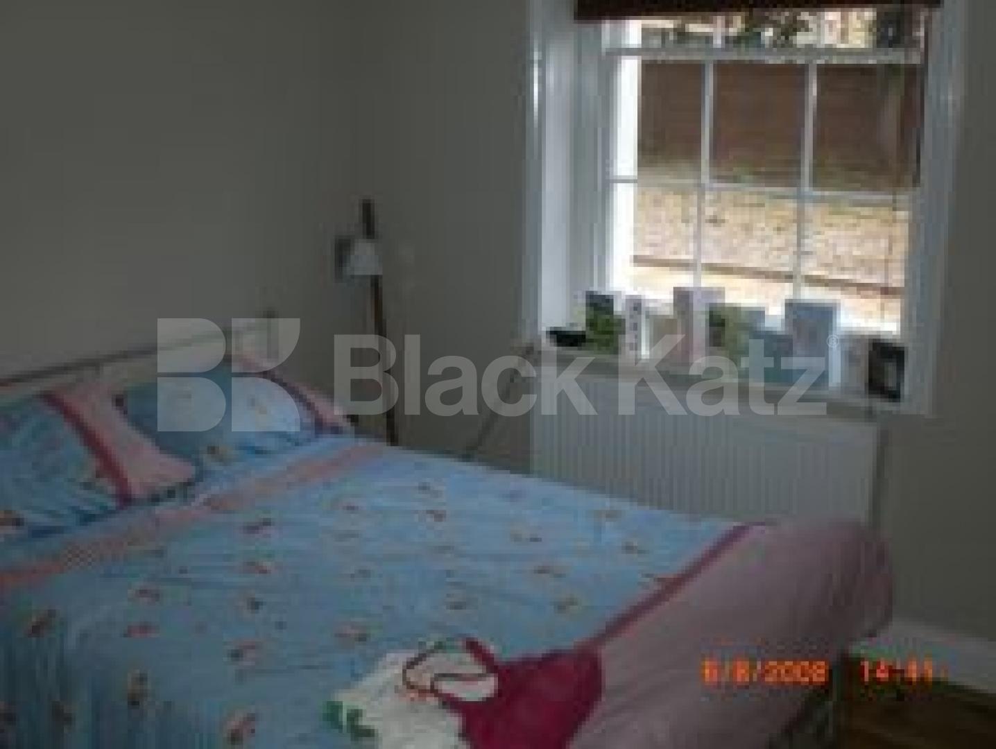 			2 Bedroom, 1 bath, 1 reception Flat			 Barnsbury Street, ISLINGTON N1