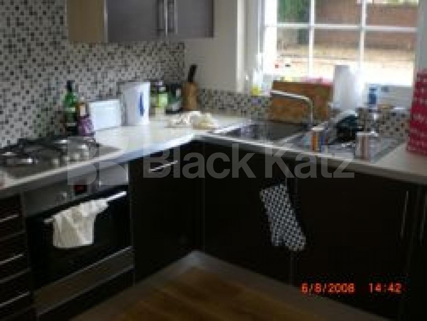 			2 Bedroom, 1 bath, 1 reception Flat			 Barnsbury Street, ISLINGTON N1