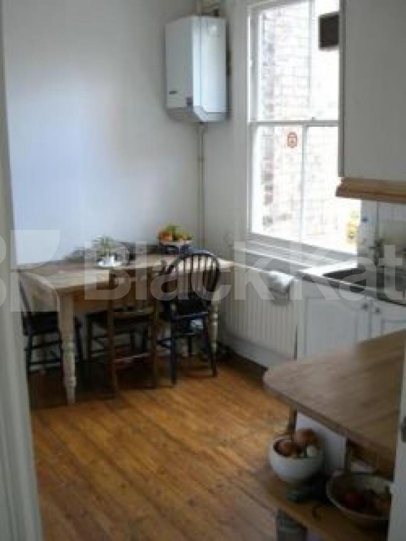 			2 Bedroom, 1 bath, 1 reception Flat			 Bourne Road, CROUCH END N8