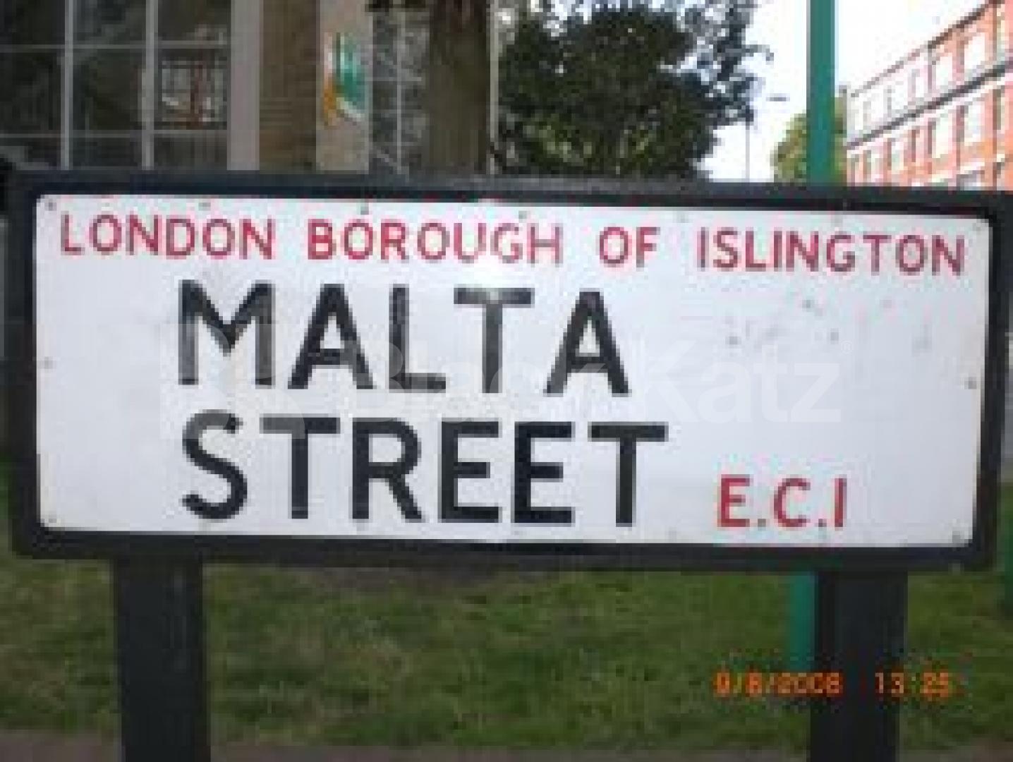 			Great Location And Good For Sharers!!!!!!!, 1 Bedroom, 1 bath, 1 reception Flat			 Malta street, Angel / old st