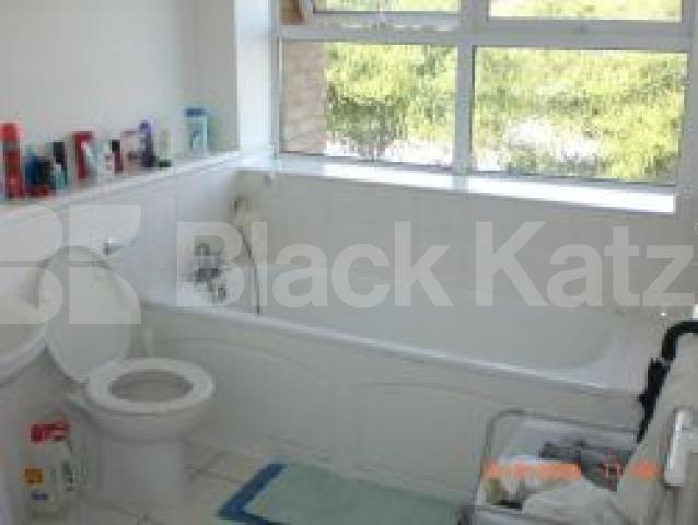 			2 Bedroom, 1 bath, 1 reception Flat			 Drayton Park, HOLLOWAY ROAD N5