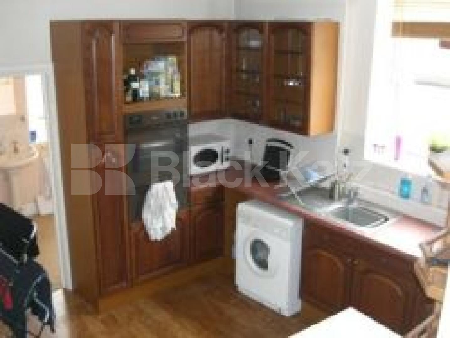 			2 Bedroom, 1 bath, 1 reception Flat			 Tottenham Lane, CROUCH END