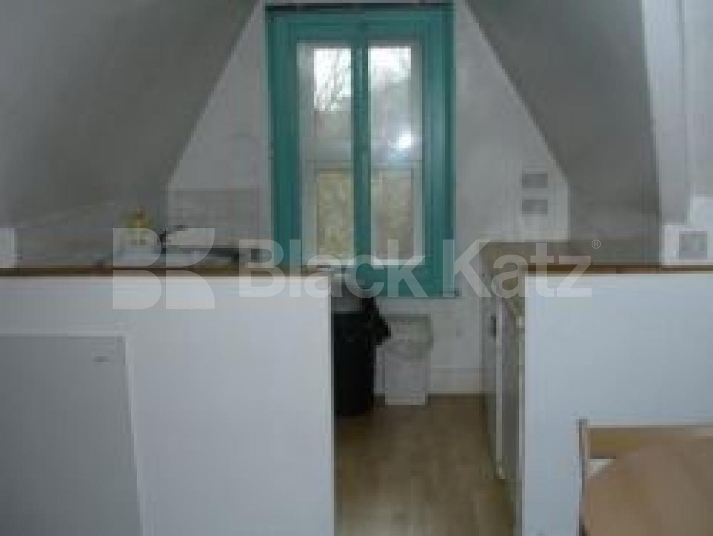 			GOOD VALUE FOR MONEY., 2 Bedroom, 1 bath, 1 reception Flat			 Archway Road, HIGHGATE N6