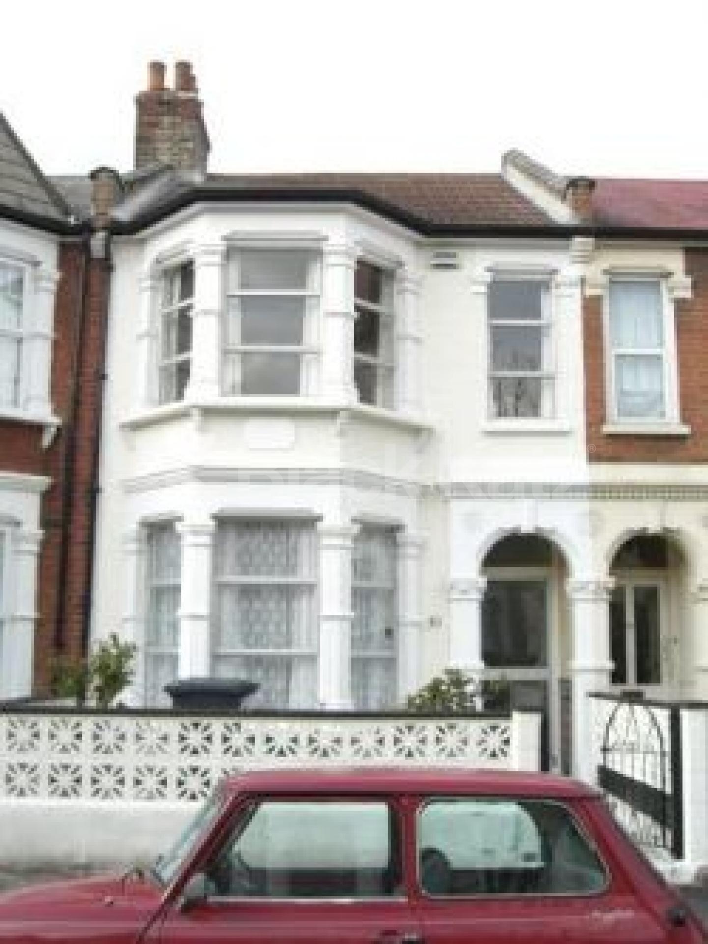 			5 Bedroom, 1 bath, 1 reception House			 Falkland Road, Hornsey N8 N8