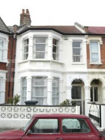 			5 Bedroom, 1 bath, 1 reception House			 Falkland Road, Hornsey N8