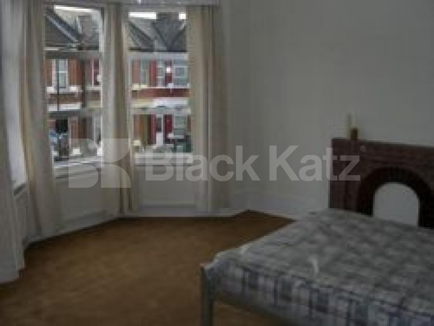 			5 Bedroom, 1 bath, 1 reception House			 Falkland Road, Hornsey N8