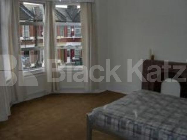 			5 Bedroom, 1 bath, 1 reception House			 Falkland Road, Hornsey N8