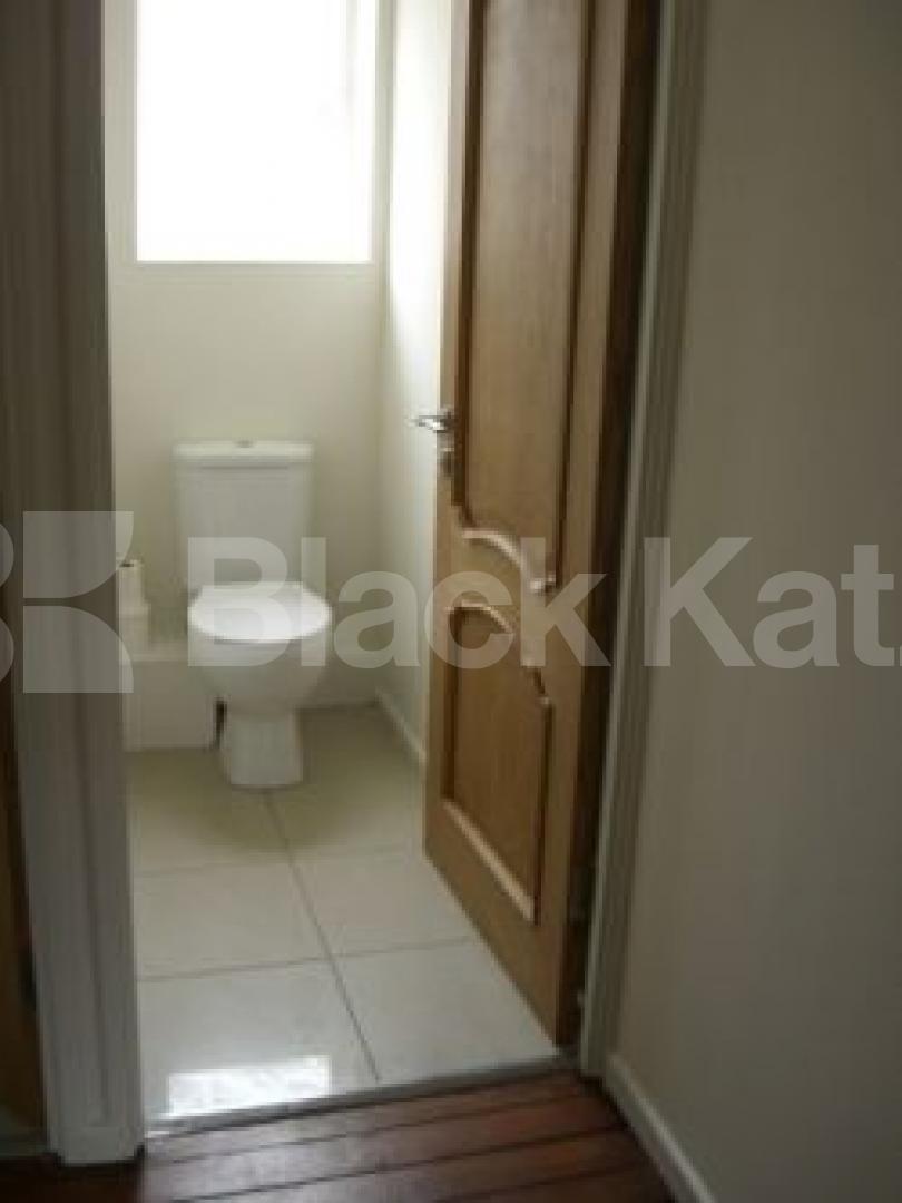 			3 Bedroom, 1 bath, 1 reception Flat			 Boyton Close, HORNSEY