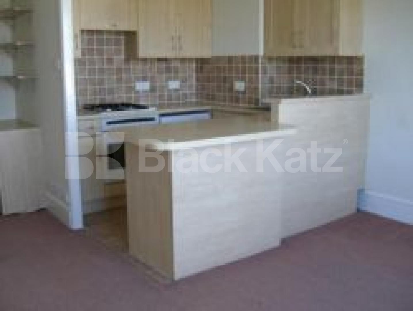 			1 Bedroom, 1 bath, 1 reception Flat			 Coniston Road, MUSWELL HILL N10