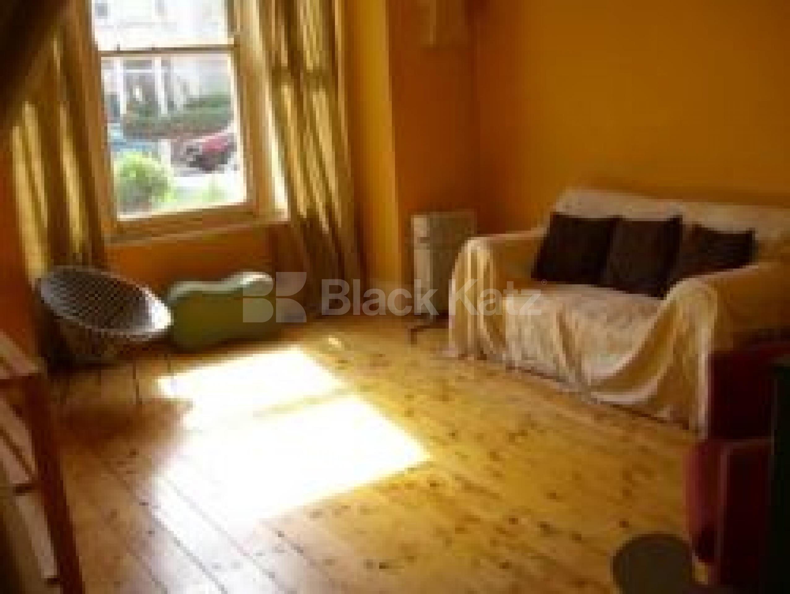 			GARDEN FLAT, 1 Bedroom, 1 bath, 1 reception Ground Floor Flat			 Whittington Road, BOUNDS GREEN N11 N11