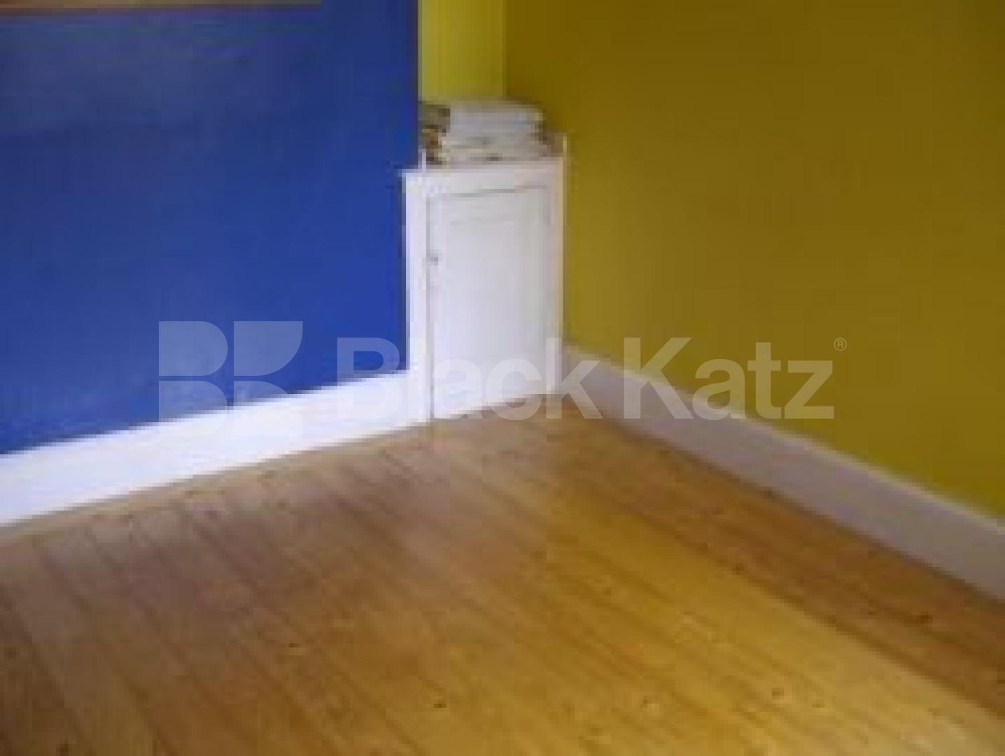 			GARDEN FLAT, 1 Bedroom, 1 bath, 1 reception Ground Floor Flat			 Whittington Road, BOUNDS GREEN N11