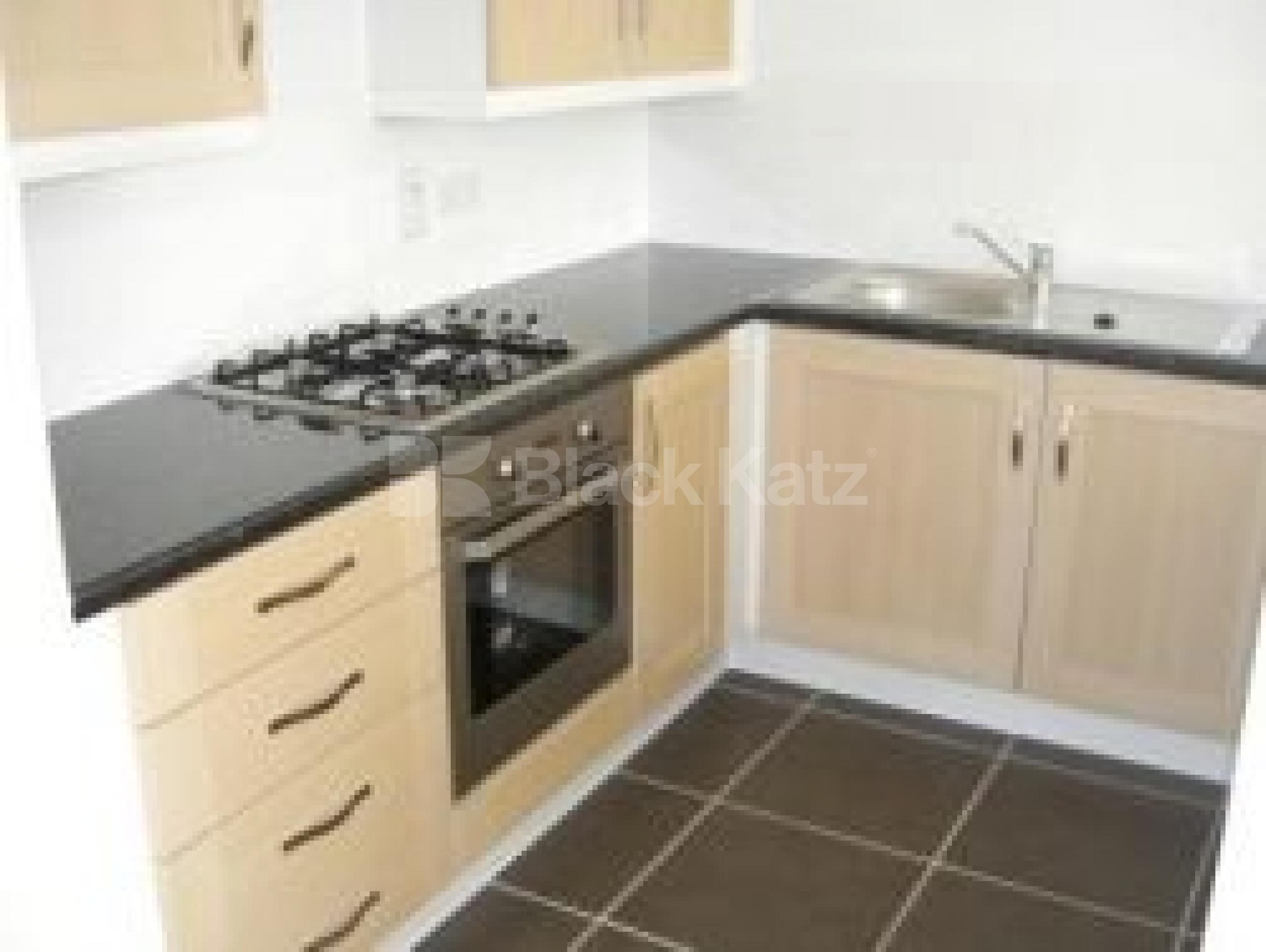 			2 Bedroom, 1 bath, 1 reception Flat			 West Point, CROUCH END BORDERS N8 N8