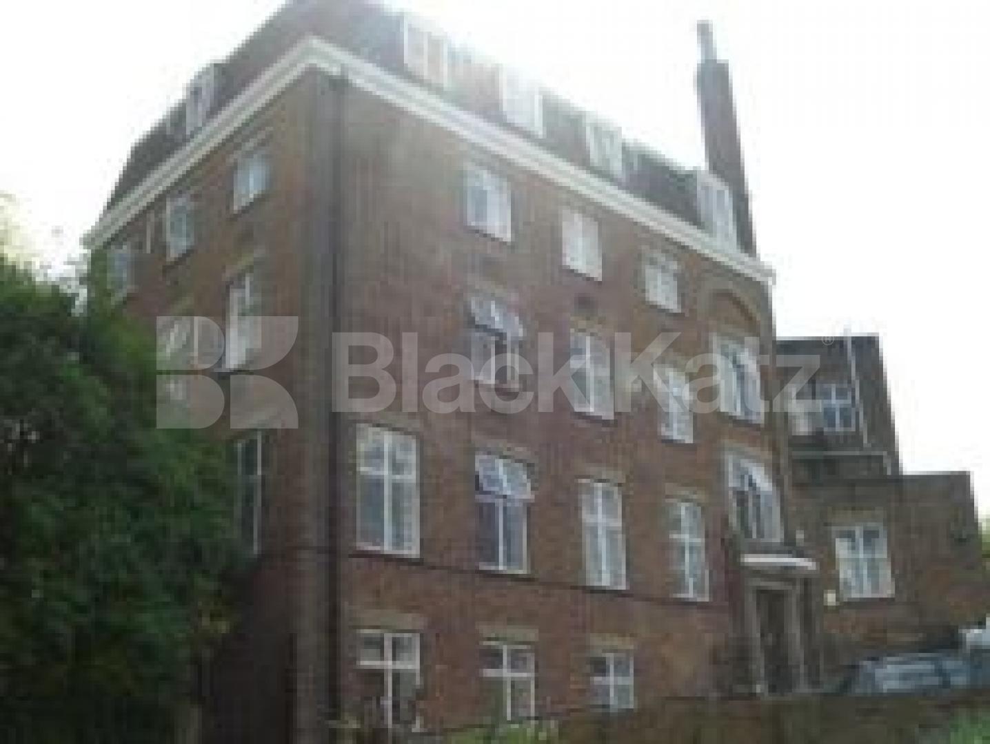 			Studio Apartment, 1 bath, 1 reception Studio			 Winchester Place, HIGHGATE N6